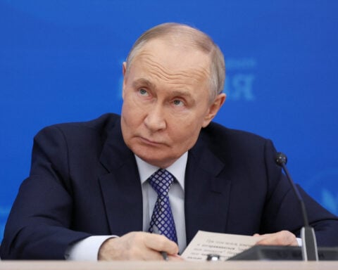 Ukraine presses for ceasefire as Russia reported to offer concession