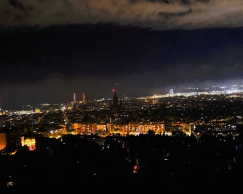 Power begins to return after huge outage hits Spain and Portugal
