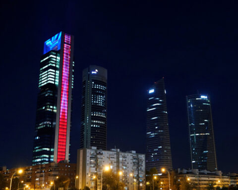 Spain's quarterly growth slows down, still solid at 0.6%