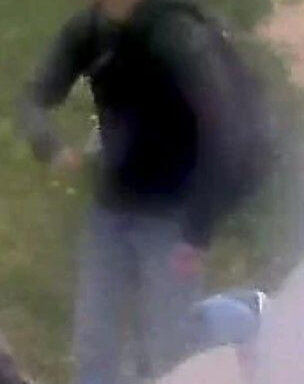 Police search for suspect in attempted abduction of teen near middle school