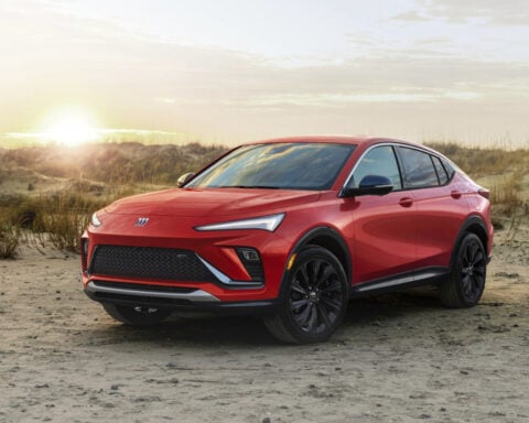 Edmunds stylish SUV test: Buick Envista vs. Nissan Kicks