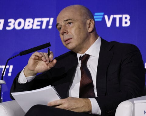 Russia hikes 2025 deficit forecast threefold due to low oil price risks