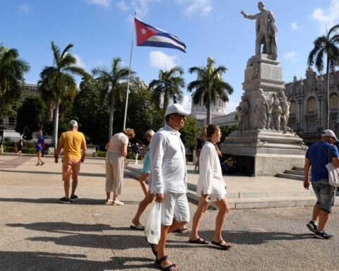 Cuba pins hopes on China to help save sputtering tourism industry