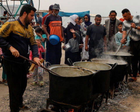 Looting of Gaza stores signals worsening hunger crisis