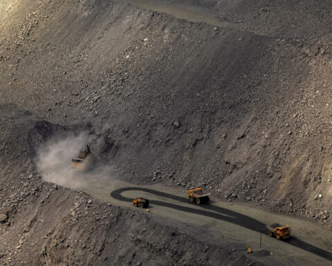 US, Ukraine may wait decade or more to see revenue from minerals deal