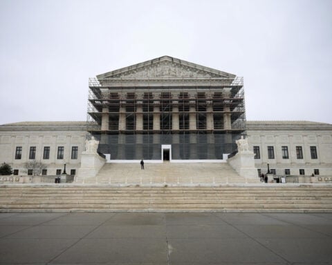 Trump asks Supreme Court to end deportation protections for Venezuelans in the US