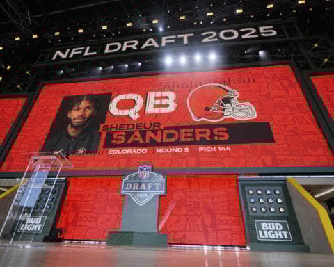 Shedeur Sanders visits Cleveland high school shortly after arriving in town