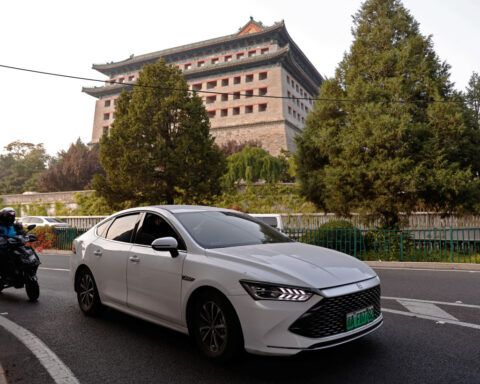 Chinese EV makers sell more plugin-hybrids in the EU to avoid tariffs, research firm says