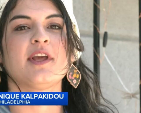 Couple heartbroken after they say 2 children, woman stole their cat