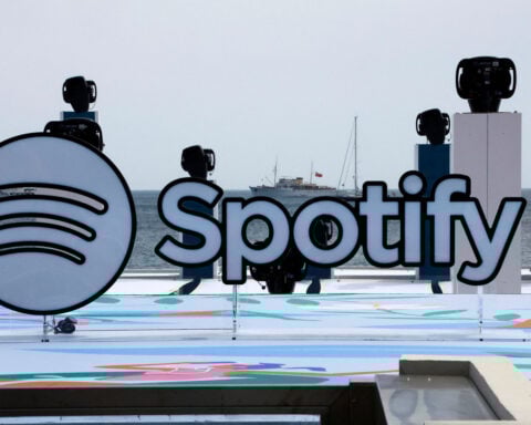 Spotify's US app update with purchase links gets Apple approval