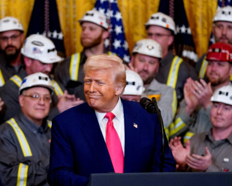 Trump says US in transition period, downplays impact of short-term recession