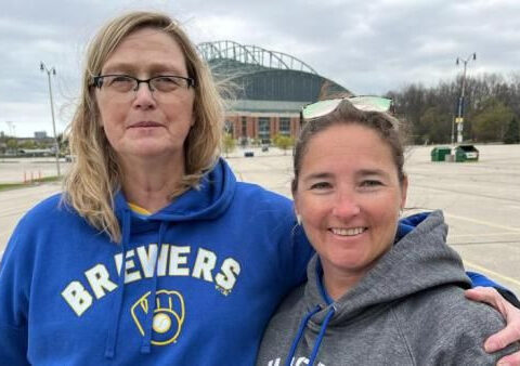 'She's given me life': Brewers game brings organ donor and recipient together