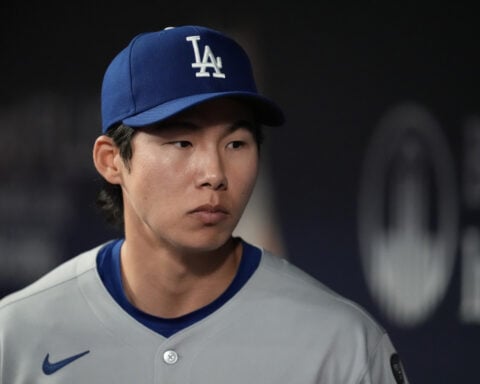 Dodgers recall South Korean All-Star Hyeseong Kim and place Tommy Edman on injured list