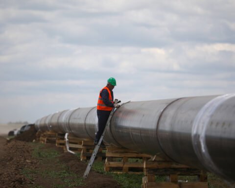 EU seeks to cut remaining Russian gas ties, but legal options limited