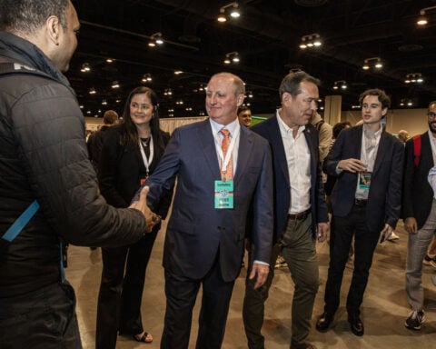 Warren Buffett delivered more than a 5,000,000% return to investors. This guy is going to replace him