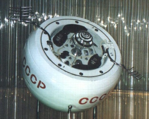 A Soviet-era spacecraft that failed to reach Venus is due to crash back to Earth this week