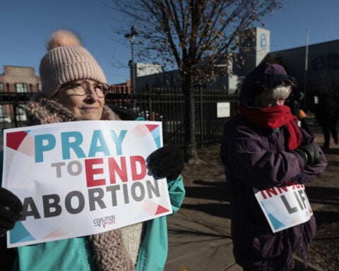 Trump administration asks judge to toss suit restricting access to abortion medication