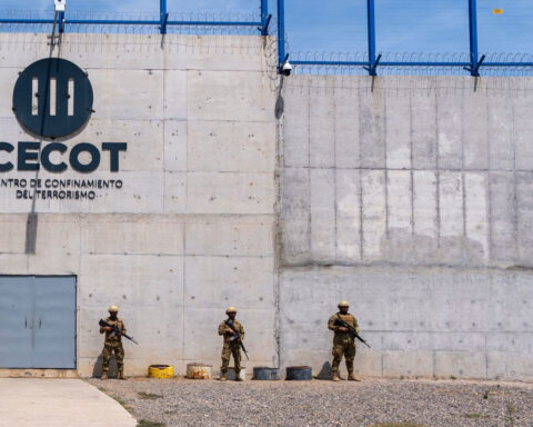 Trump administration argues to keep window short for alleged Tren de Aragua detainees to challenge removal