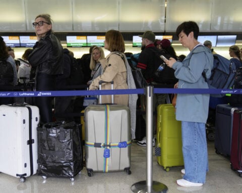 What to know about flight delays and cancellations at Newark airport