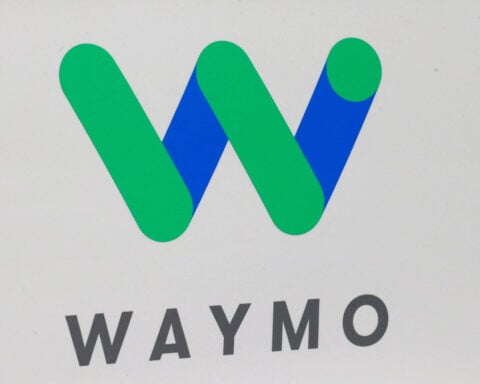 Waymo partners with Magna for new vehicle factory in Arizona