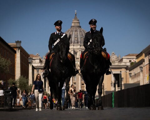 Vatican to deactivate mobile phone signal ahead of secret meeting to elect new pope
