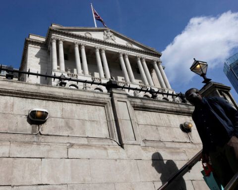 Bank of England to delay Thursday interest rate announcement by two minutes