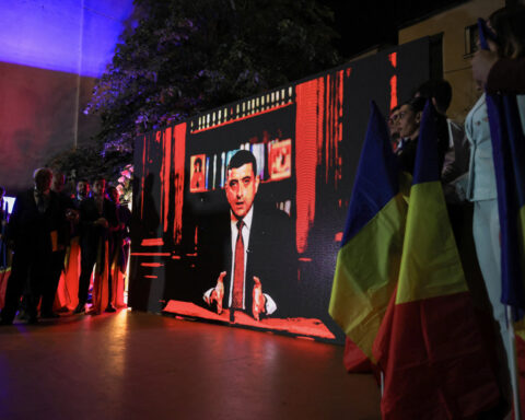 Romanian hard-right presidential frontrunner vows to soften impact of U.S. tariffs