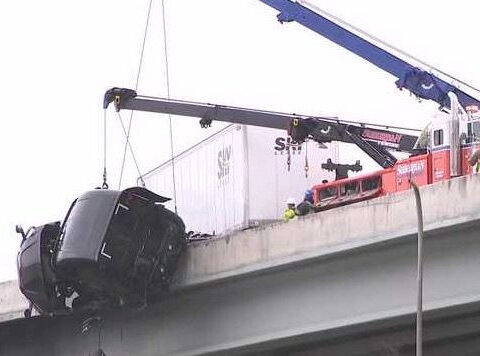 'I don't wanna die': 911 calls released from semi dangling off I-65 in Louisville