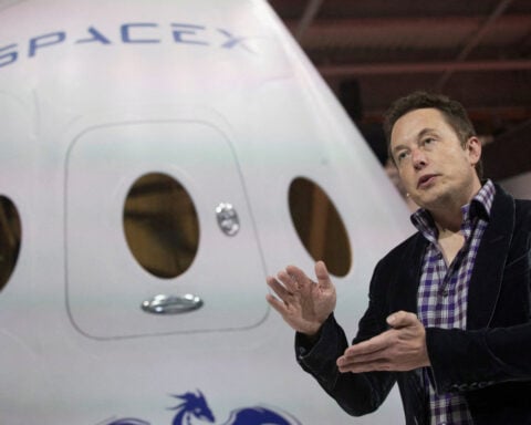 US lawmakers question Musk's dual role at SpaceX and government agency