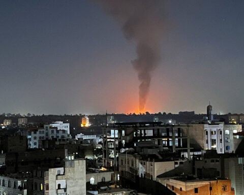 Trump announces deal to stop bombing Houthis, end shipping attacks