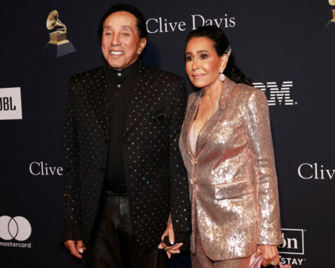 Four housekeepers accuse Smokey Robinson of sexual assault
