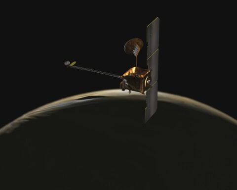 Spacecraft can ‘brake’ in space using drag − advancing craft agility, space safety and planetary missions