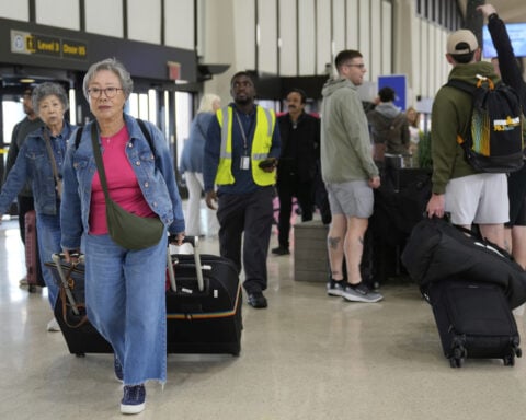 Feds vow to overhaul US air traffic control system while fixing problems at troubled Newark airport
