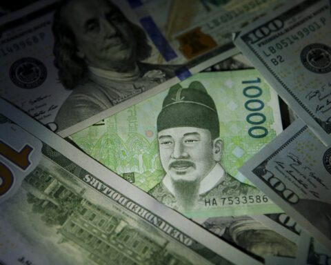 South Korea FX reserves drop to lowest in 5 years on market stabilising efforts
