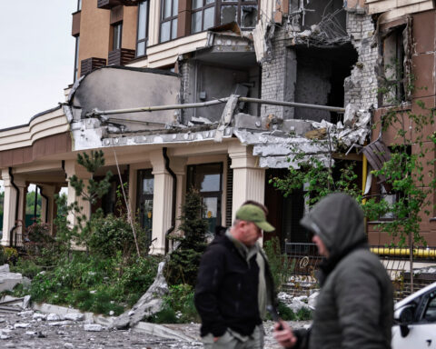 Ukraine says Russia violating its own 3-day ceasefire, calls it a 'farce'