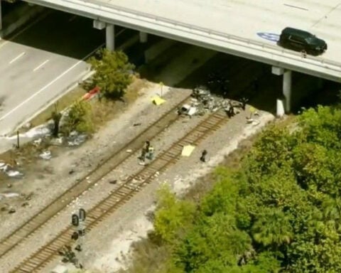 Plane that crashed and killed 3 in Boca Raton had rudder issues immediately after takeoff, NTSB says