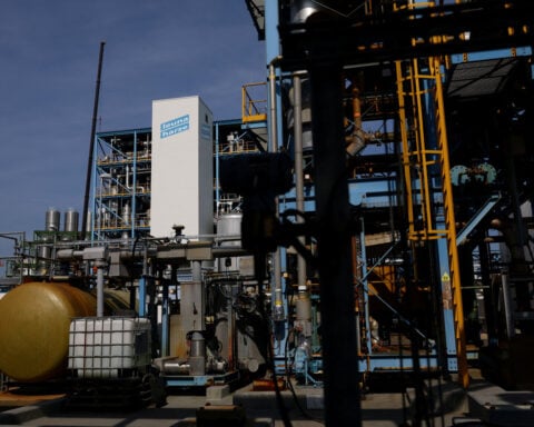 US, Russia explore ways to restore Russian gas flows to Europe, sources say