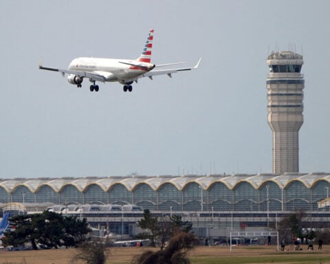 US proposes building new air traffic control towers, radar systems