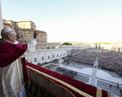 Pope Leo XIV brings hope to Chicago sports fans, and the Knicks for their Villanova ties