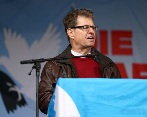 German legislator's concealed meeting with Putin confidants sparks security concerns