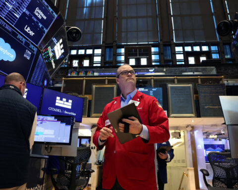 Stocks hit pause, dollar slips with China/US trade talks in focus