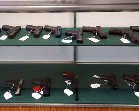 US appeals court upholds federal ban on felons owning guns