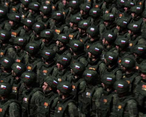 Russia and Ukraine accuse one another of ceasefire violations