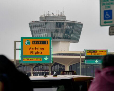 Newark's airport chaos frustrates carriers, worries travelers 