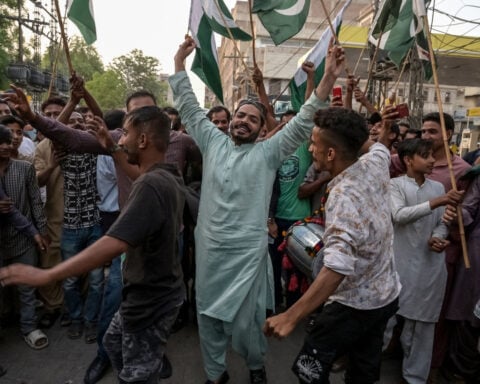 CNN correspondents explain what we know about the India and Pakistan ceasefire