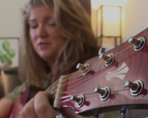 North Texas mother writes song for military moms this Mother's Day