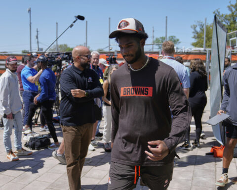 Shedeur Sanders is trying to block out noise and focus on the Browns' playbook