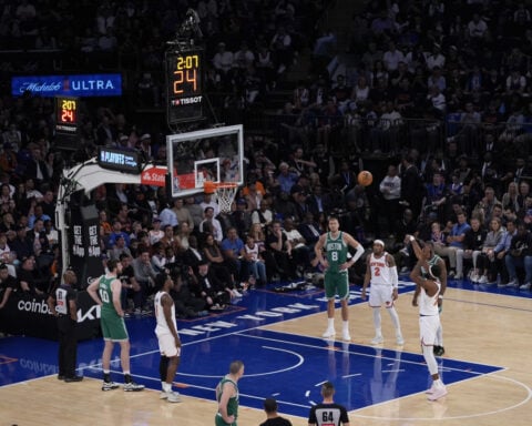 Hack-A-Robinson? Knicks fans cheer their big man through his free-throw shooting woes