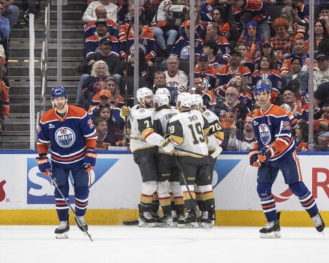 Reilly Smith scores with 0.3 seconds left, Golden Knights stun Oilers 4-3 in Game 3