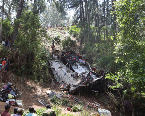 Passenger bus skids off a cliff in Sri Lanka, killing 21 people and injuring 35